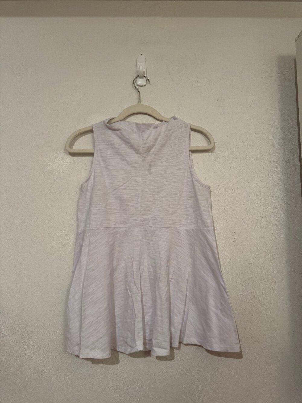 Deletta Heathered White High Neck Sleeveless Top – Size XS